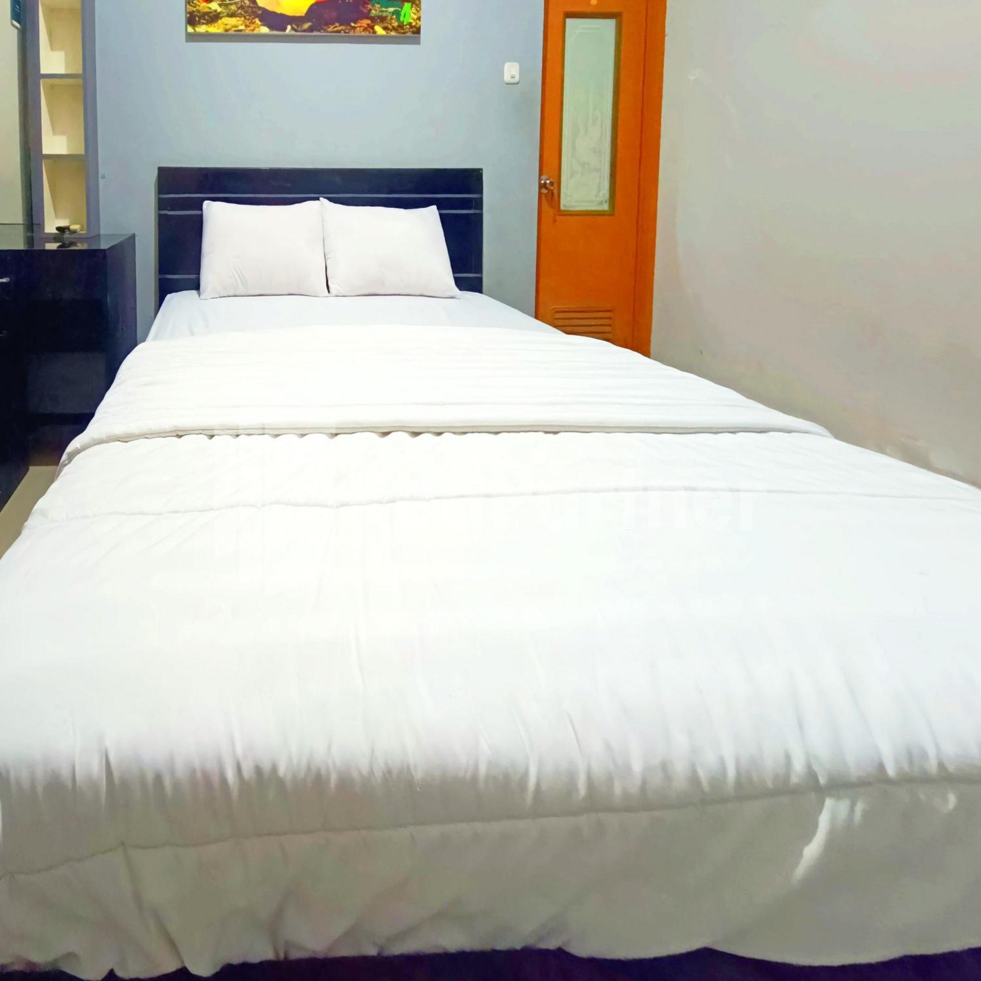 D'Waru Homestay Syariah Near Jl Slamet Riyadi Mitra Reddoorz Surakarta  Екстер'єр фото